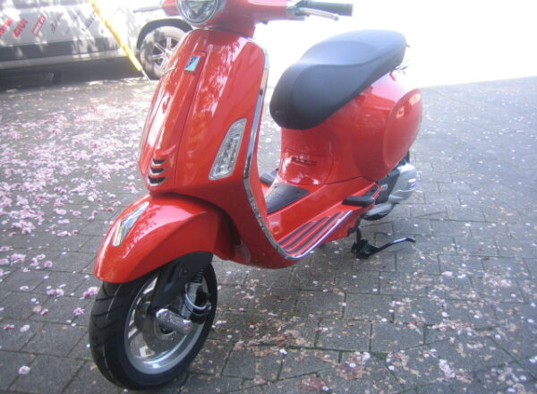 Vespa Primavera 125 Arancioni