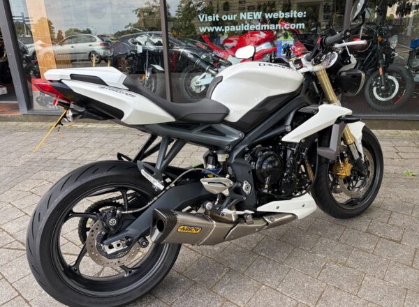 Triumph Street Triple 675 SOLD