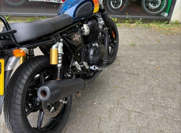 Royal Enfield Barcelona Blue Interceptor 650